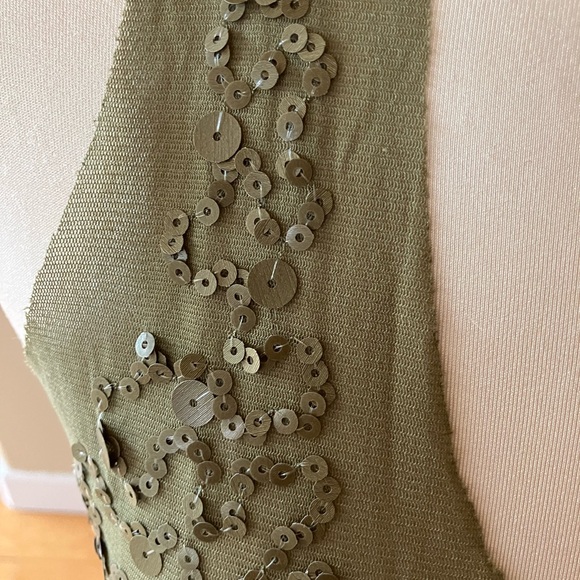 Stretch mesh embellished tank - Picture 3 of 7